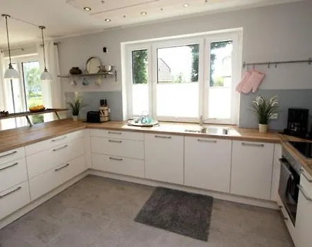 Dom wakacyjny Ferienhaeuser Ferienhaus, Uns Boddenhuesing