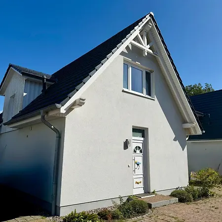 Ferienhaeuser Ferienhaus, Uns Boddenhuesing Semesterbostad Born